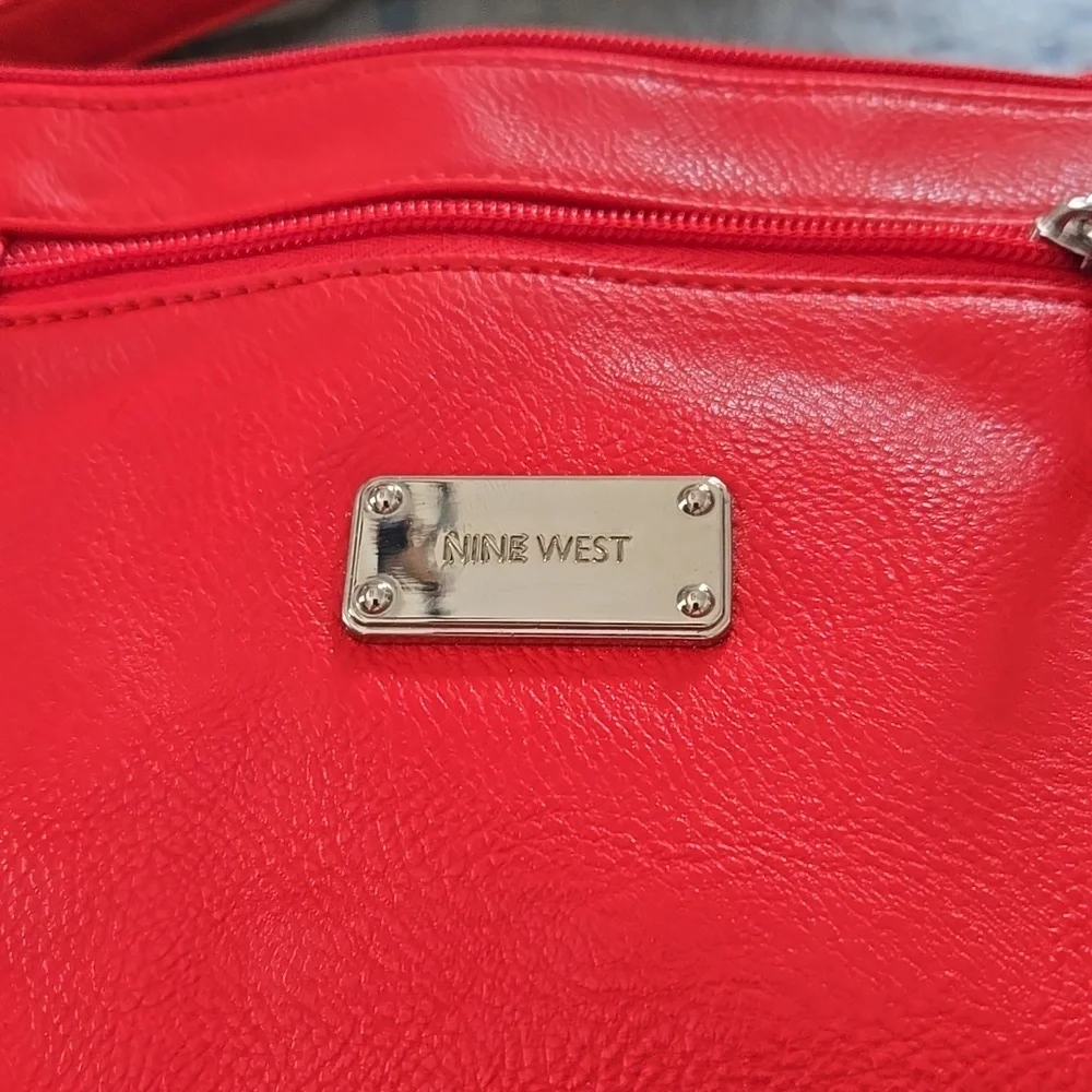Handbag - Picture 2 of 5